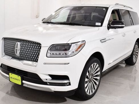 Used 2020 Lincoln Navigator Reserve w/ Luxury Package AWD/4WD image 2
