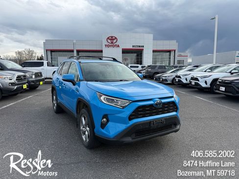Used 2021 Toyota RAV4 XLE Premium image 1