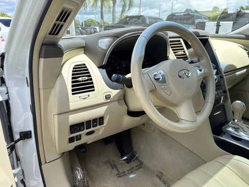 Used 2017 INFINITI QX70 2WD image 20
