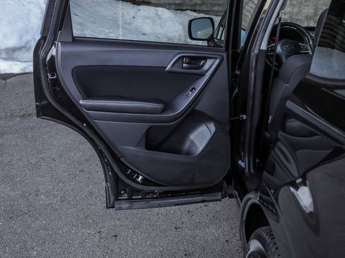 Used 2016 Subaru Forester 2.5i Premium w/ All-Weather Package image 19