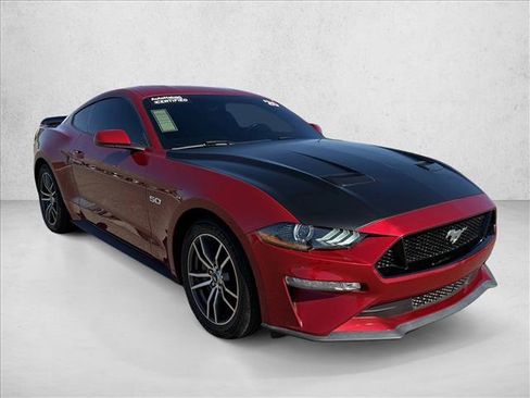 Used 2020 Ford Mustang GT image 3