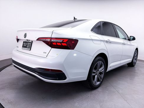 Used 2023 Volkswagen Jetta SE w/ Panoramic Sunroof Package FWD image 14