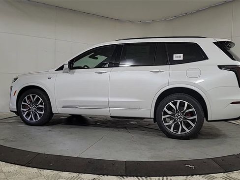 New 2025 Cadillac XT6 Sport image 10