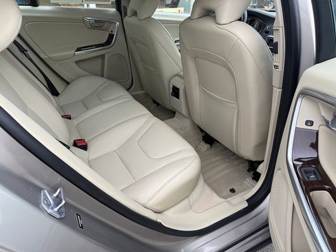 Used 2016 Volvo S60 T5 Premier image 34