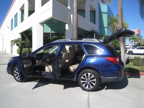 Used 2015 Subaru Outback 2.5i Limited AWD/4WD image 3