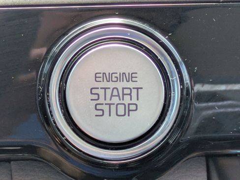 Used 2022 Kia Carnival SX FWD image 31