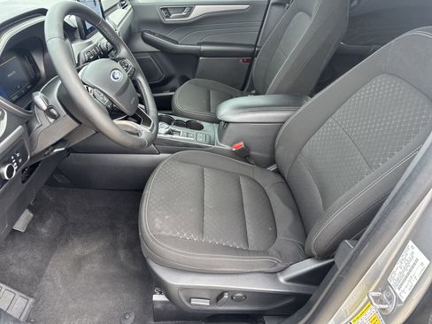 Used 2024 Ford Escape Active w/ Cold Weather Package FWD image 5