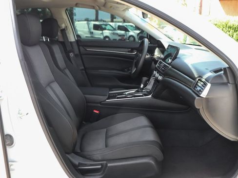 Used 2020 Honda Accord EX image 35