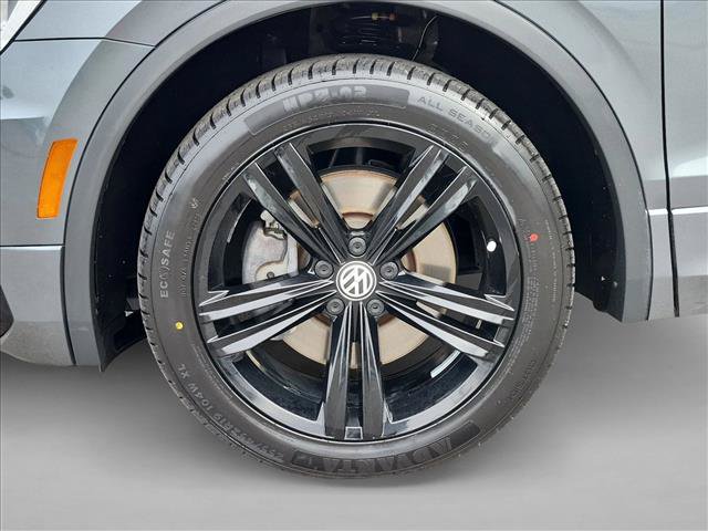 Used 2019 Volkswagen Tiguan SEL Premium R-Line FWD image 25