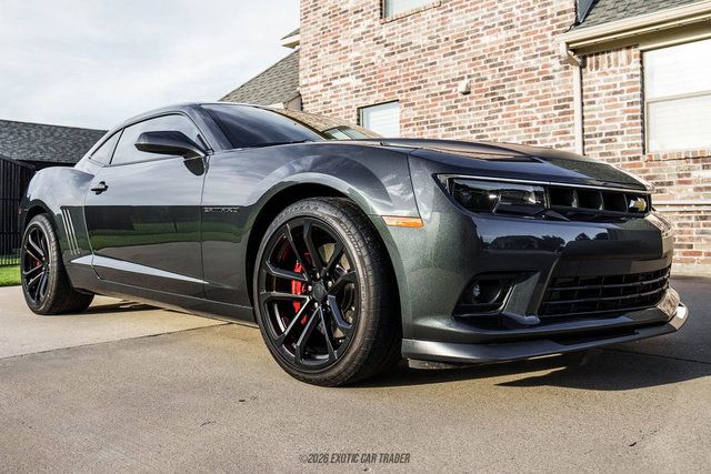 Used 2015 Chevrolet Camaro SS w/ SS Performance Package RWD image 12
