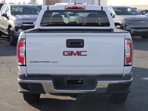 Certified 2020 GMC Canyon 2WD Crew Cab w/ Convenience Package image 16