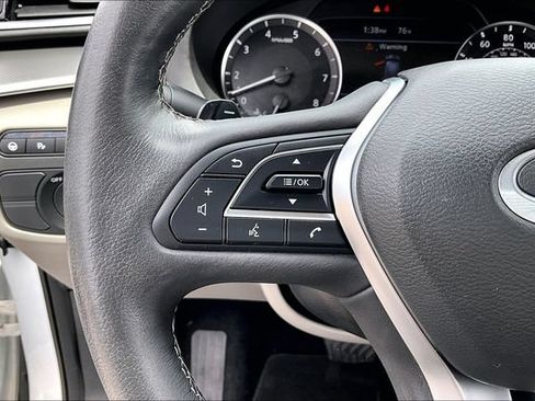 Used 2023 INFINITI QX50 Luxe w/ Accent Package AWD/4WD image 10