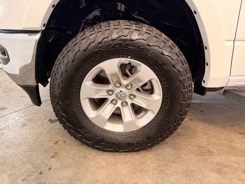 Used 2020 RAM 1500 Laramie w/ Off Road Group image 14