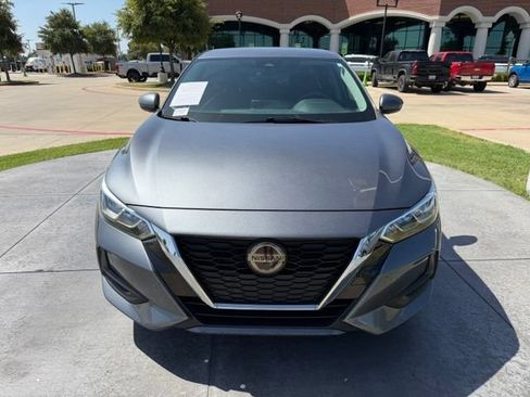 Used 2021 Nissan Sentra SV FWD image 2