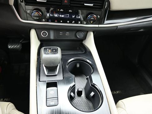 Used 2022 Nissan Rogue SL w/ SL Premium Package FWD image 13
