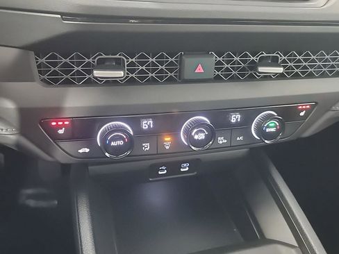 Certified 2025 Honda Accord SE image 31