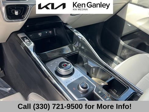 Certified 2023 Kia Sorento SX Prestige AWD/4WD image 35