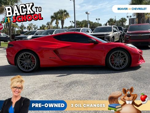 Used 2025 Chevrolet Corvette Z06 RWD image 8