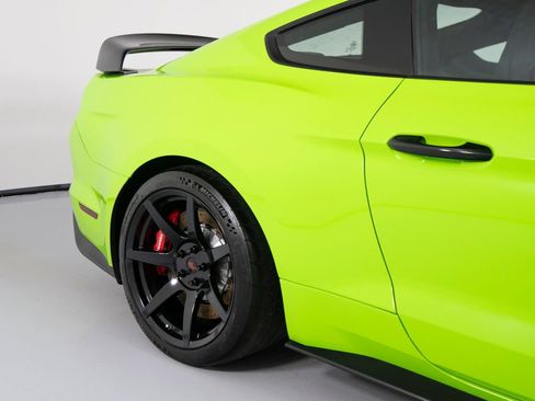Used 2016 Ford Mustang Shelby GT350R w/ GT350R Equipment Group 920A RWD image 50