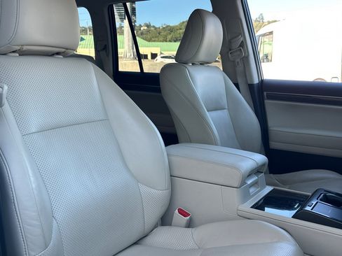 Used 2022 Lexus GX 460 Luxury w/ Off Road Package AWD/4WD image 43