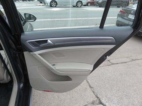 Used 2017 Volkswagen Golf Alltrack S AWD/4WD image 29