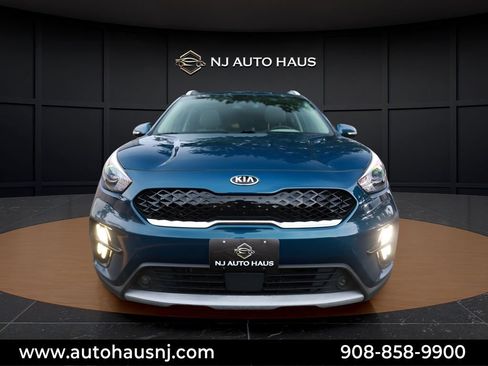 Used 2020 Kia Niro EX Premium FWD image 3