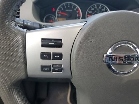 Used 2019 Nissan Frontier SL AWD/4WD image 32