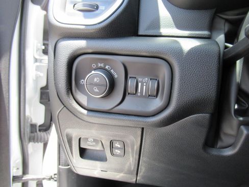 Used 2022 RAM 1500 Laramie AWD/4WD image 23