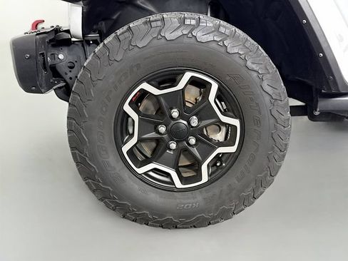 Used 2023 Jeep Wrangler Unlimited Rubicon AWD/4WD image 29