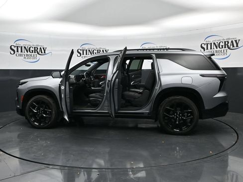 Certified 2024 Chevrolet Traverse RS w/ LPO, Floor Liner Package FWD image 37