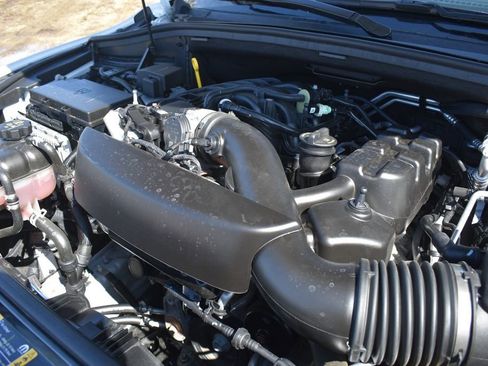 Used 2025 Dodge Durango GT image 40