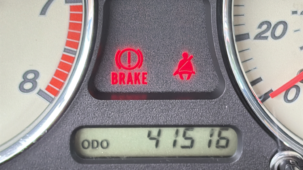 Used 2001 MAZDA MX-5 Miata RWD image 23