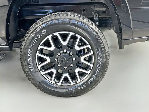 New 2026 RAM 2500 Limited AWD/4WD image 17
