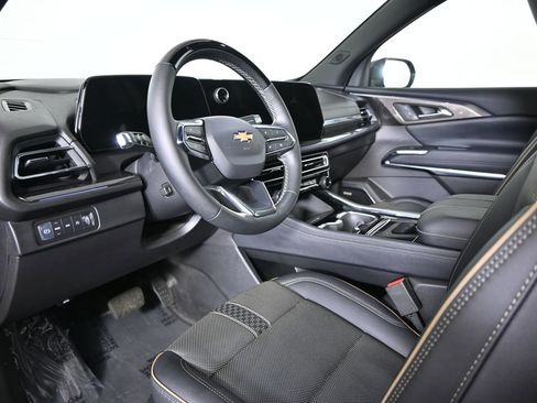 Used 2026 Chevrolet Traverse High Country w/ LPO, Floor Liner Package AWD/4WD image 24