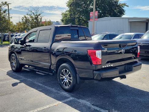 Certified 2023 Nissan Titan SV w/ SV Convenience Package RWD image 6