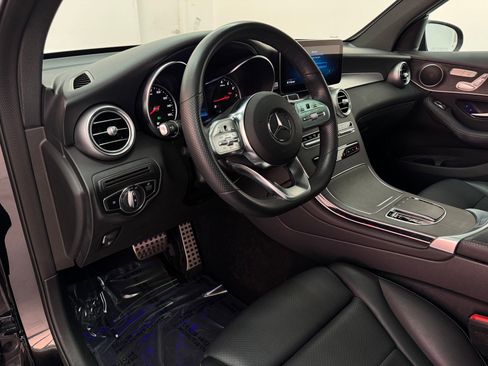 Used 2022 Mercedes-Benz GLC 300 image 4