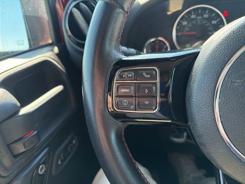 Used 2012 Jeep Wrangler Unlimited Sahara image 35