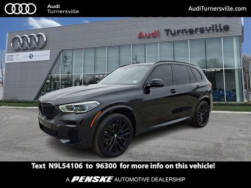 Used 2022 BMW X5 M50i w/ Executive Package image 1