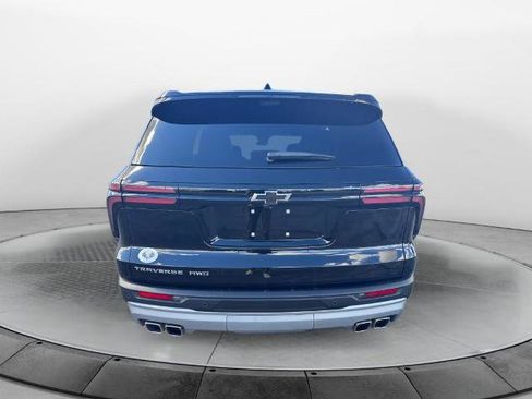 New 2026 Chevrolet Traverse LT w/ Enhanced Driving Package image 4