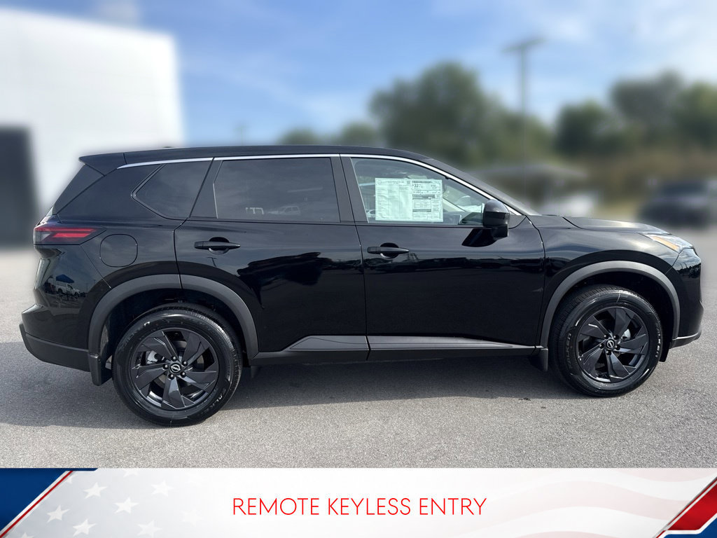 Used 2026 Nissan Rogue SV FWD image 4