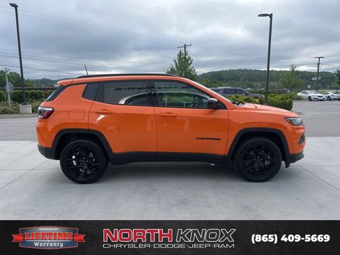New 2026 Jeep Compass Latitude AWD/4WD image 19