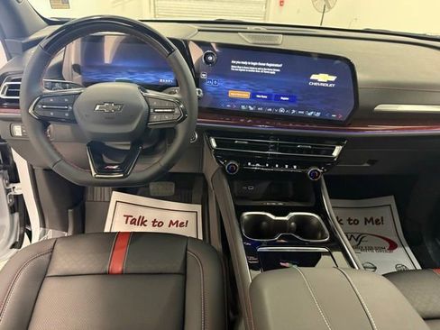 New 2026 Chevrolet Traverse RS image 18