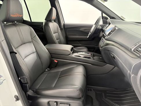 Used 2025 Honda Ridgeline TrailSport image 31