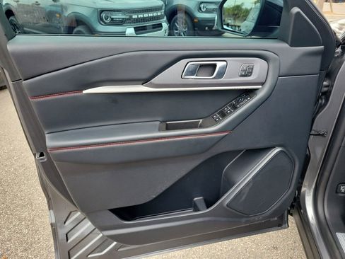 Used 2025 Ford Explorer ST-Line w/ Premium Package image 13