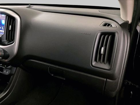 Used 2017 Chevrolet Colorado LT w/ Midnight Edition image 15