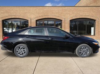 New 2026 Hyundai Elantra Blue video 2