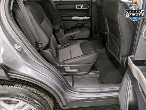 Used 2022 Ford Explorer XLT image 26