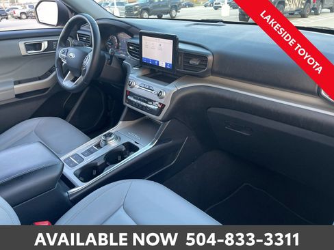 Used 2021 Ford Explorer XLT w/ Equipment Group 202A image 16