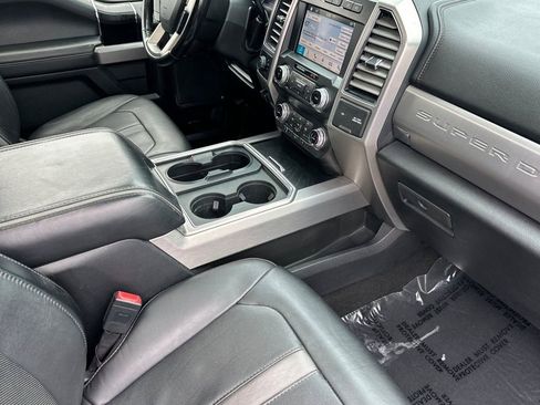 Used 2019 Ford F250 Platinum w/ Platinum Ultimate Package AWD/4WD image 16