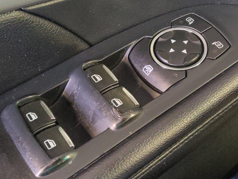 Used 2016 Ford Explorer XLT w/ Equipment Group 202A AWD/4WD image 27